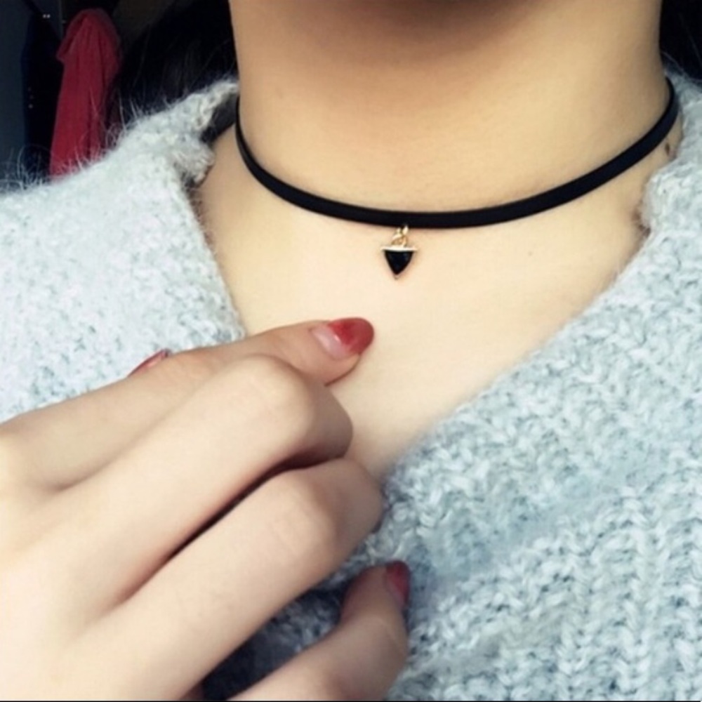 3/$30 Black triangle choker!